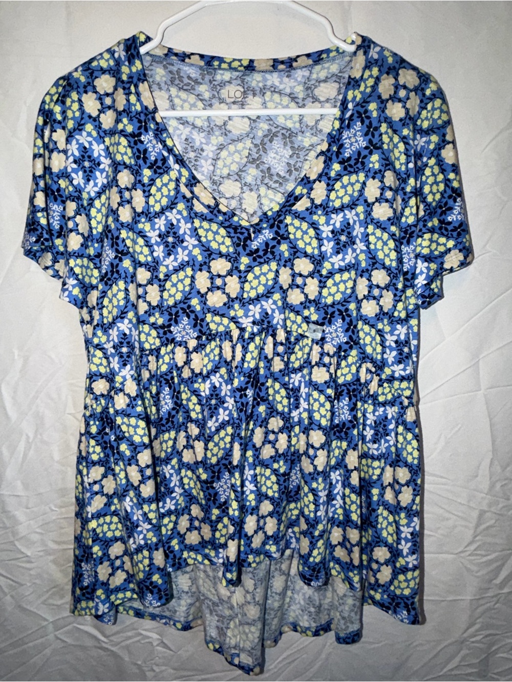 LOFT Blue Floral V-Neck Short Sleeve Top with Cream & Lime Accents
